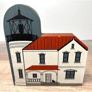 Vintage Cats Meow Lighthouse Series Architectural Wooden Decor Piece